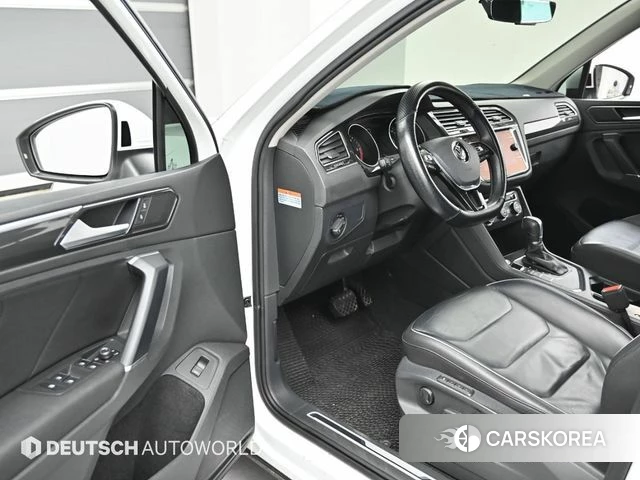 Volkswagen Tiguan second Generation 2018 Белый из Кореи, фото 2