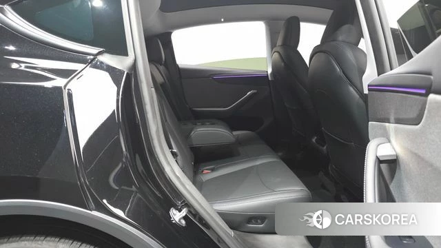 Tesla Model Y 2025 Черный из Кореи, фото 2