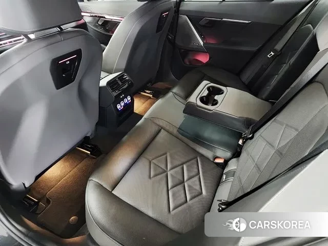 BMW 5 Series (G60) 2025 Серый из Кореи, фото 2