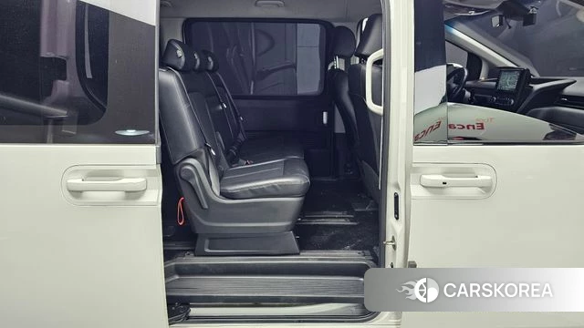 Hyundai Staria 2022 Белый из Кореи, фото 2