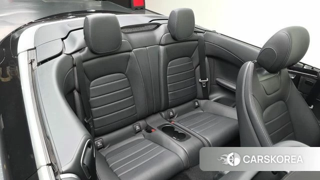 Mercedes-Benz C-Class W205 2018 Черный из Кореи, фото 2