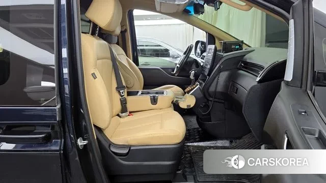 Hyundai Staria 2022 Синий из Кореи, фото 2