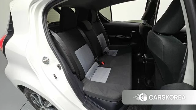 Toyota Prius C 2018 Белый из Кореи, фото 2