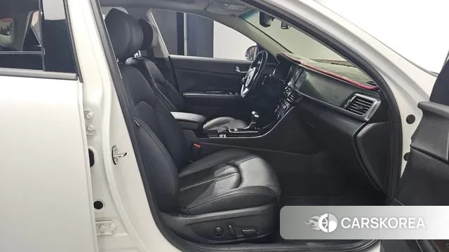 Kia K5 second generation 2018 Белый из Кореи, фото 2