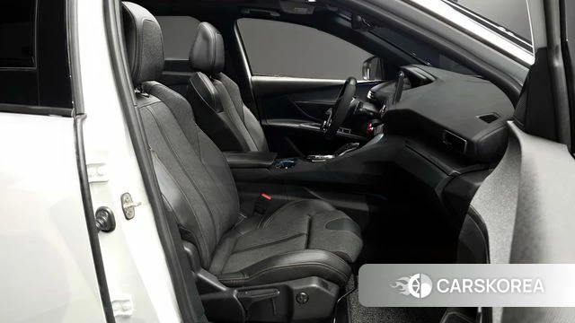 Peugeot 5008 second generation 2019 Белый из Кореи, фото 2