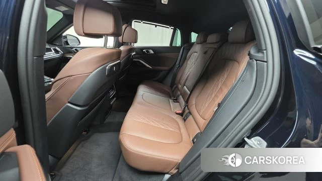 BMW X6 (G06) 2025 Черный из Кореи, фото 2