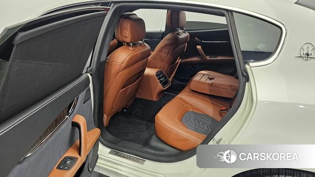 Maserati Quattroporte 2021 Белый из Кореи, фото 2