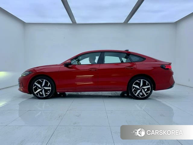 Volkswagen Lingdu 2025 Красный из Китая, фото 2