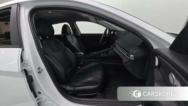 Hyundai Avante (CN7) 2022 Белый из Кореи, фото 2