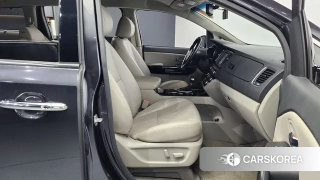 Kia The New Carnival 2018 Серый из Кореи, фото 2