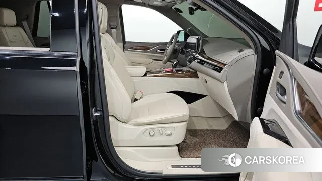 Cadillac Escalade 5th Generation 2022 Черный из Кореи, фото 2