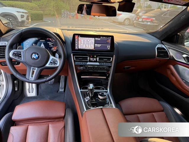 BMW 8 Series (G15) 2025 Белый из Кореи, фото 2