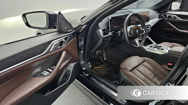 BMW 4 Series (G22) 2024 Черный из Кореи, фото 2