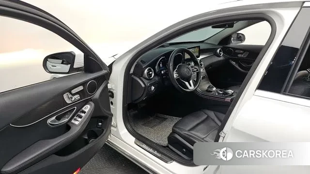 Mercedes-Benz C-Class W205 2019 Белый из Кореи, фото 2