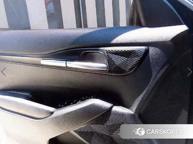 Kia Seltos 2021 Серебристо-серый из Кореи, фото 2