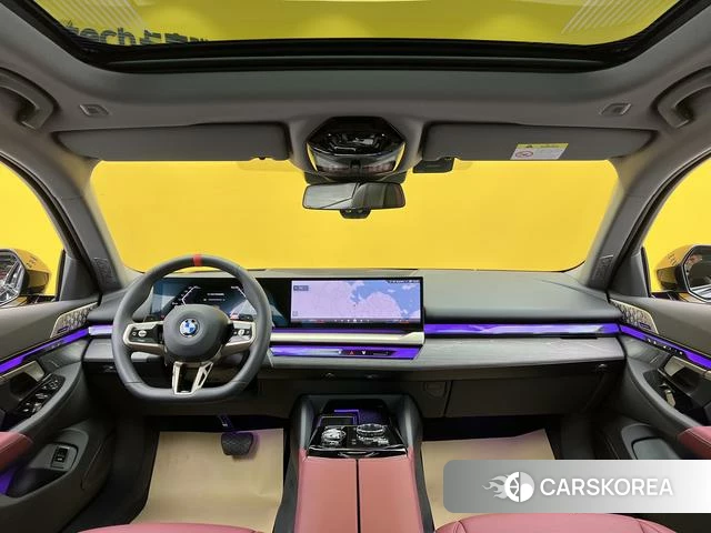 BMW 5 series 2025 Черный из Китая, фото 2