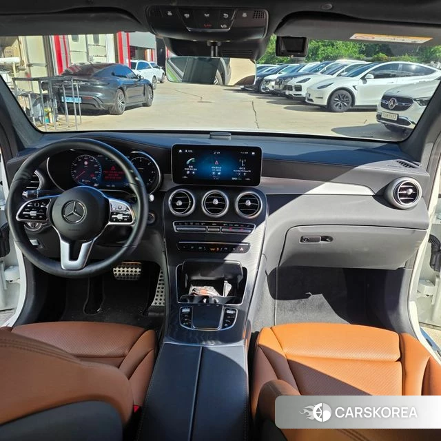 Mercedes-Benz GLC-Class X253 2023 Белый из Кореи, фото 2