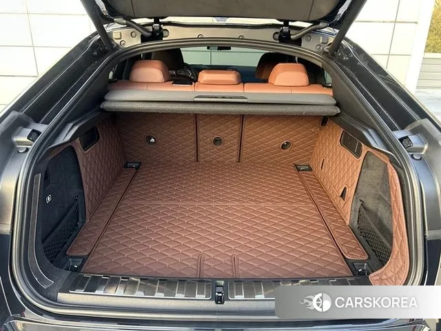 BMW X6 (G06) 2024 Черный двухцветный из Кореи, фото 2