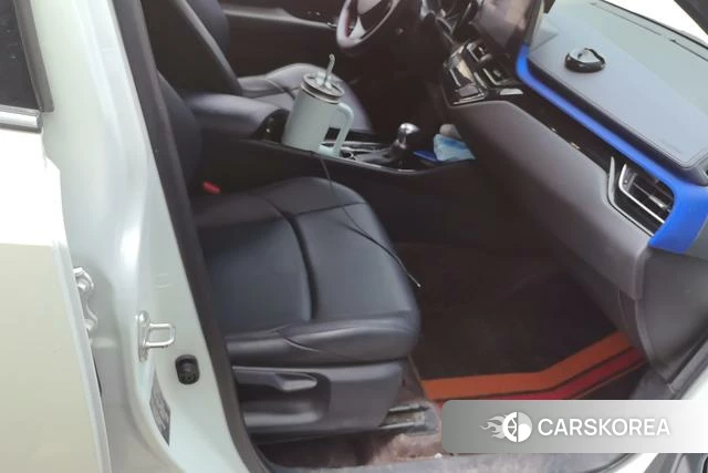 Toyota C-HR 2021 Белый из Китая, фото 2