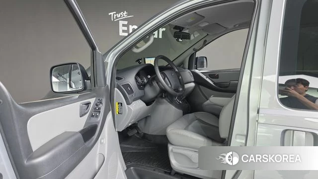 Hyundai The New Grand Starex 2019 Серебристо-серый из Кореи, фото 2