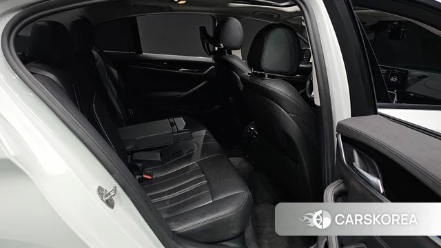 BMW 5 Series (G30) 2020 Белый из Кореи, фото 2