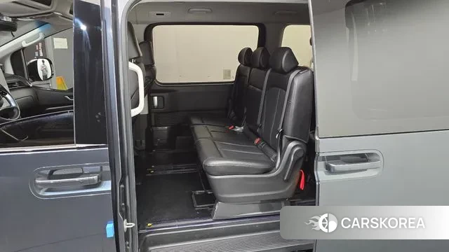 Hyundai Staria 2022 Серый из Кореи, фото 2