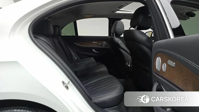 Mercedes-Benz E-Class W213 2020 Серый из Кореи, фото 2