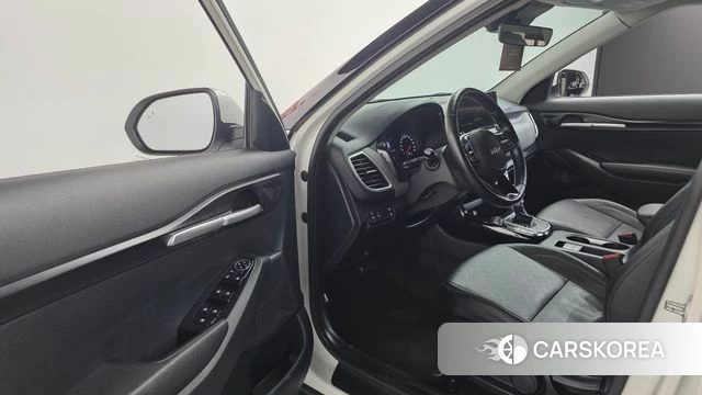Kia Seltos 2021 Белый из Кореи, фото 2