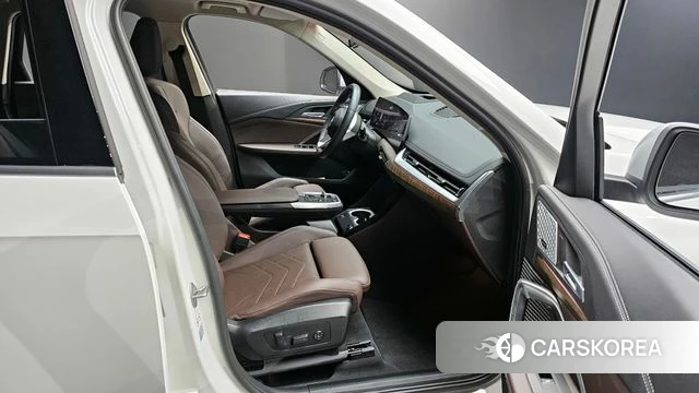 BMW X1 (U11) 2023 Белый из Кореи, фото 2