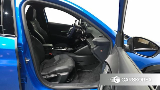 Peugeot e-208 second Generation 2022 Синий из Кореи, фото 2