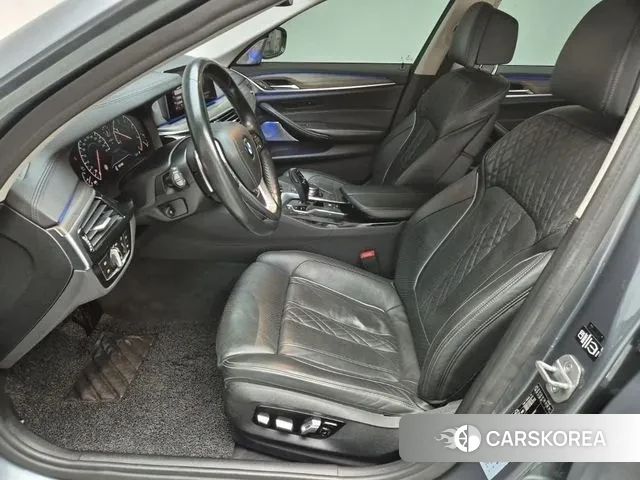 BMW 5 Series (G30) 2019 Серый из Кореи, фото 2