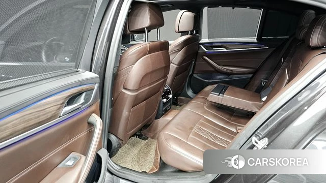 BMW 5 Series (G30) 2019 Серый из Кореи, фото 2