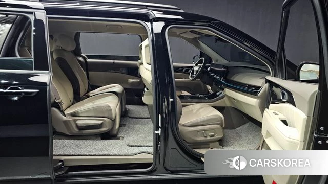 Kia The New Carnival 4th Generation 2024 Черный из Кореи, фото 2