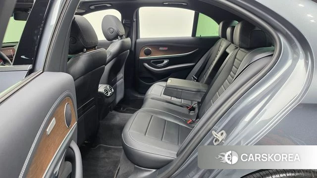 Mercedes-Benz E-Class W213 2021 Серый из Кореи, фото 2