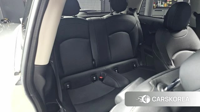 Mini Cooper 2021 Жемчужный цвет из Кореи, фото 2
