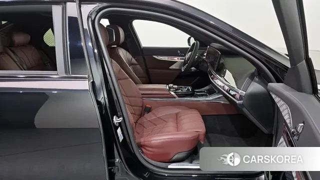 BMW i7 (G70) 2023 Черный из Кореи, фото 2