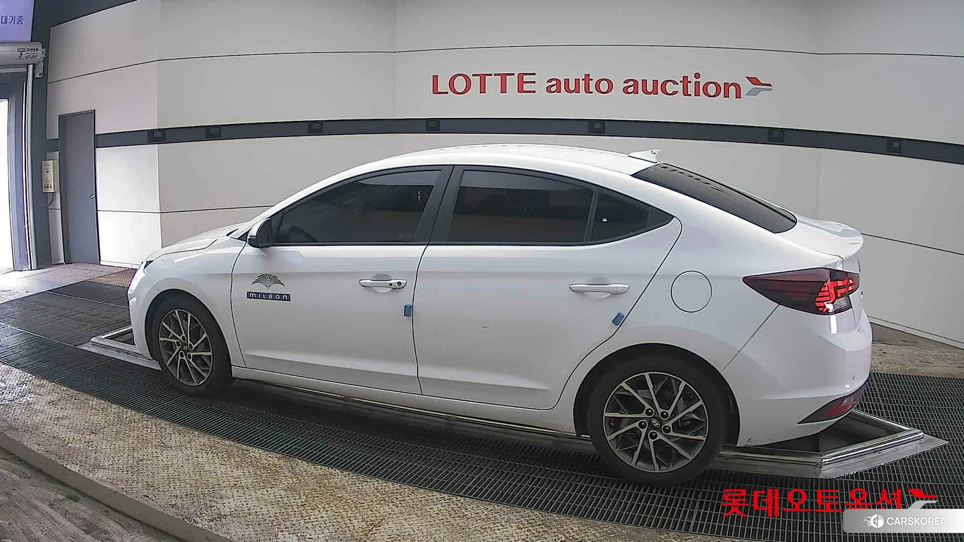 Hyundai Avante 2020 Polar White из Кореи, фото 2