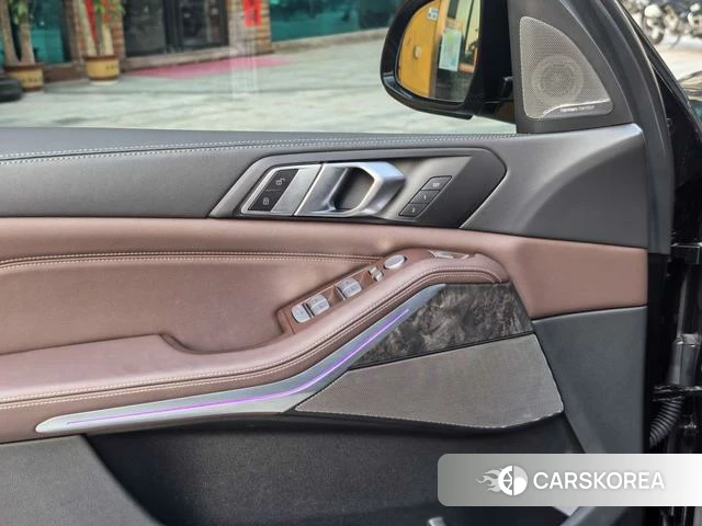 BMW X5 2024 Черный из Китая, фото 2