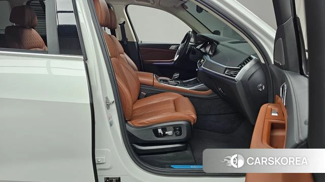 BMW X7 (G07) 2020 Белый из Кореи, фото 2