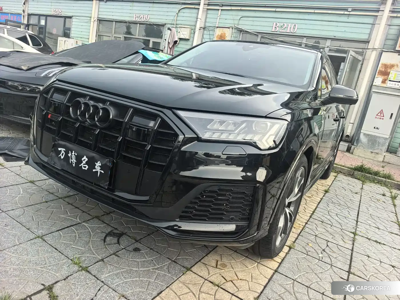 Audi Q7 2023 Черный из Китая, фото 2