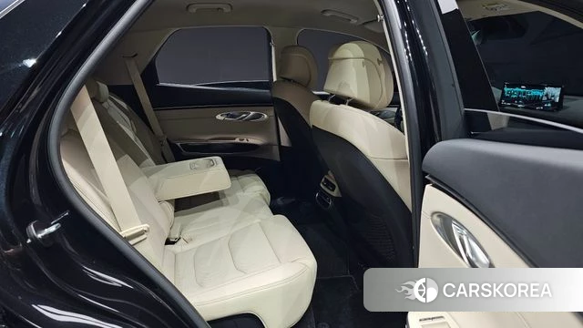 Genesis GV70 2023 Черный из Кореи, фото 2