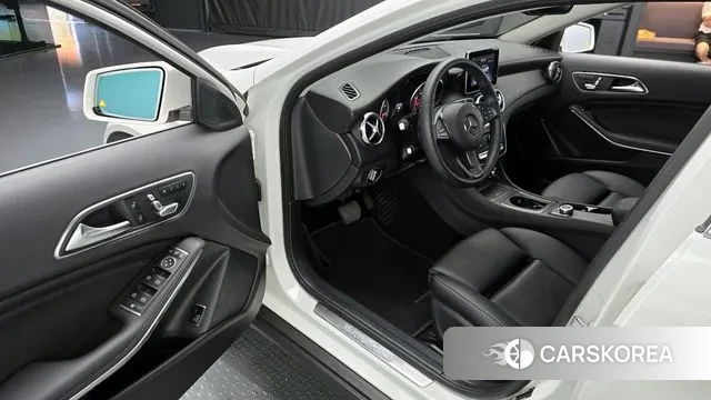 Mercedes-Benz GLA-Class X156 2019 Белый из Кореи, фото 2
