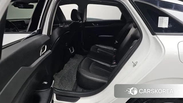 Kia K5 3rd generation 2022 Белый из Кореи, фото 2