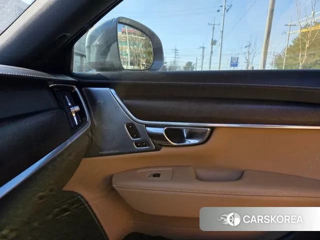 Volvo V90 Cross-Country 2020 Серебристо-серый из Кореи, фото 2