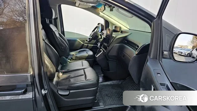 Hyundai Staria 2021 Серый из Кореи, фото 2