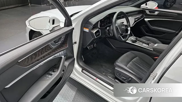 Audi A6 (C8) 2022 Белый из Кореи, фото 2