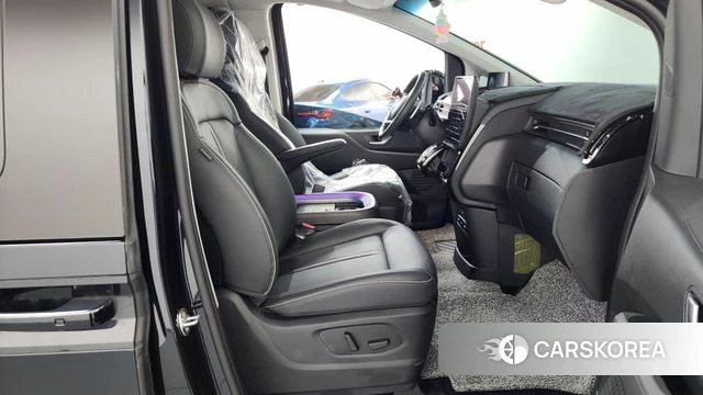 Hyundai Staria 2023 Синий из Кореи, фото 2
