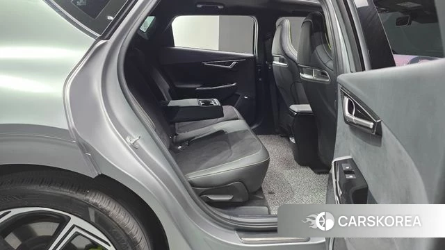 Kia EV6 2023 Серебряный из Кореи, фото 2