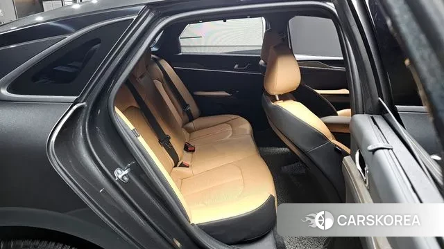 Kia K5 3rd generation 2023 Серый из Кореи, фото 2