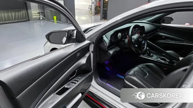 Hyundai Avante (CN7) 2021 Серебристо-серый из Кореи, фото 2